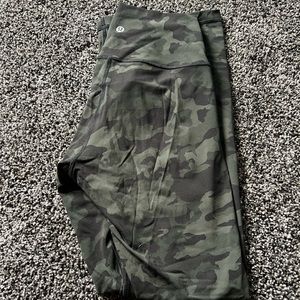 lululemon winder under size 6 25”